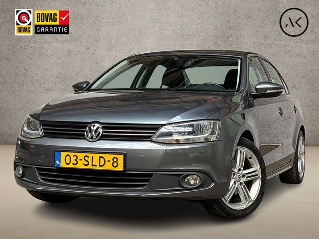 Volkswagen Jetta - 1.2 TSI Comfortline (SCHERM, CLIMATE, LM VELGEN, SPORTSTOELEN, CRUISE, TREKHAAK, NIEUWE APK, NIEUWSTAAT)