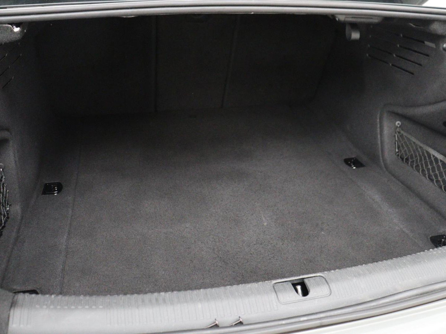 Audi A4 Limousine 35 TDI Launch edition Sport | Panoramadak | 360 Camera | Trekhaak | Adaptive Cruise | Carplay | Climate Control | LED