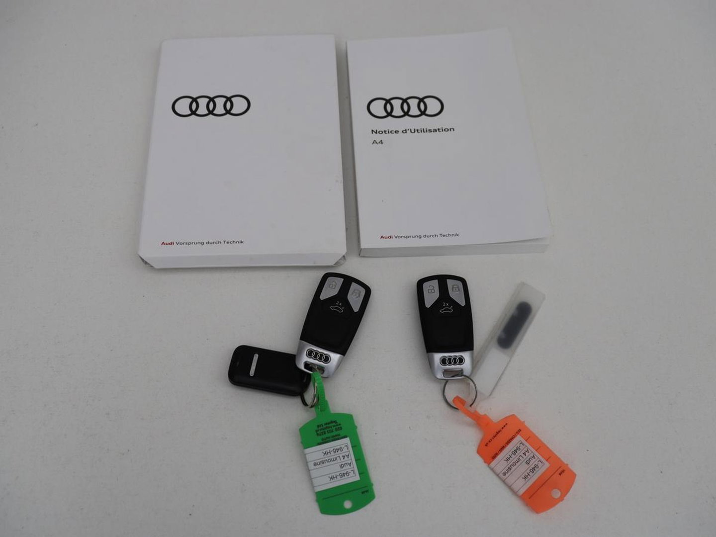 Audi A4 Limousine 35 TDI Launch edition Sport | Panoramadak | 360 Camera | Trekhaak | Adaptive Cruise | Carplay | Climate Control | LED