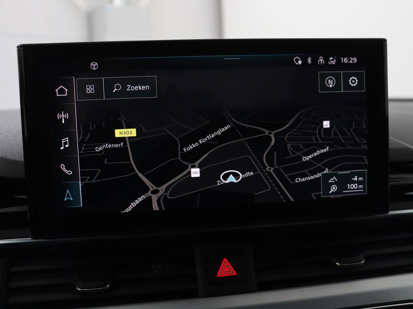 Audi A4 Limousine 35 TDI Launch edition Sport | Panoramadak | 360 Camera | Trekhaak | Adaptive Cruise | Carplay | Climate Control | LED