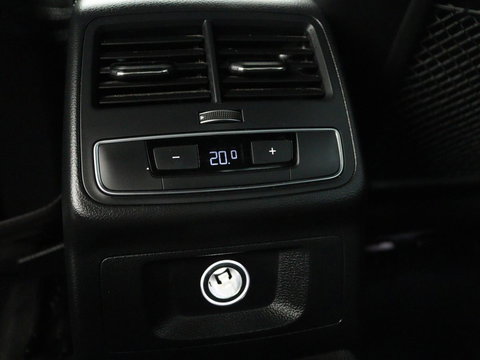 Audi A4 Limousine 35 TDI Launch edition Sport | Panoramadak | 360 Camera | Trekhaak | Adaptive Cruise | Carplay | Climate Control | LED
