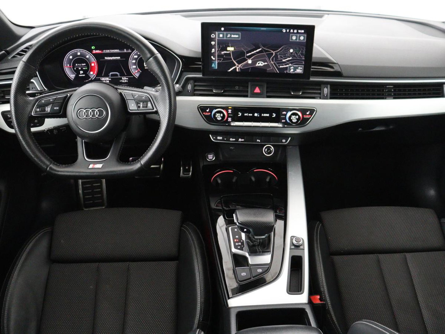 Audi A4 Limousine 35 TDI Launch edition Sport | Panoramadak | 360 Camera | Trekhaak | Adaptive Cruise | Carplay | Climate Control | LED