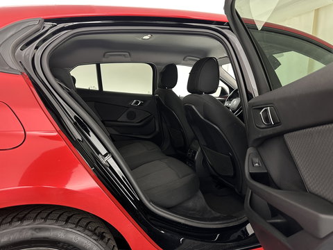BMW 1-serie 116D EXECUTIVE EDITION *DIGI-COCKPIT | FULL-LED | NAVI-FULLMAP | AMBIENT-LIGHT | CRUISE | KEYLESS | PRIVACY-GLASS | ECC | PDC | 16"ALU*