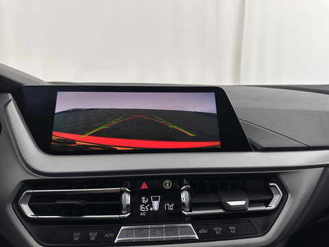 BMW 1-serie 116D EXECUTIVE EDITION *DIGI-COCKPIT | FULL-LED | NAVI-FULLMAP | AMBIENT-LIGHT | CRUISE | KEYLESS | PRIVACY-GLASS | ECC | PDC | 16"ALU*