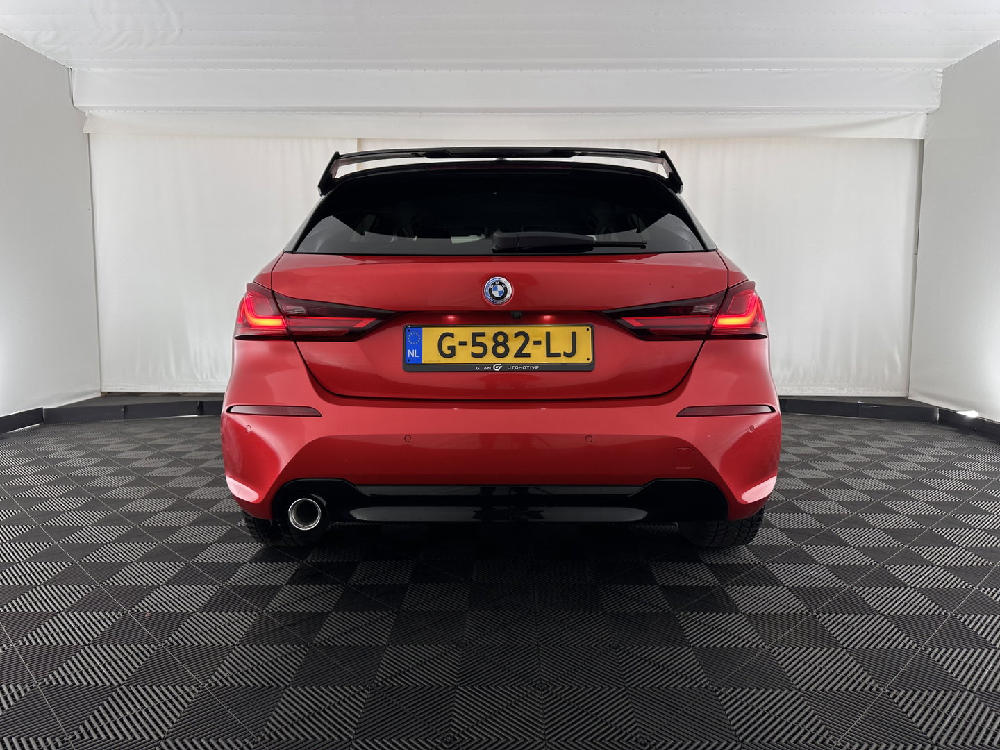 BMW 1-serie 116D EXECUTIVE EDITION *DIGI-COCKPIT | FULL-LED | NAVI-FULLMAP | AMBIENT-LIGHT | CRUISE | KEYLESS | PRIVACY-GLASS | ECC | PDC | 16"ALU*