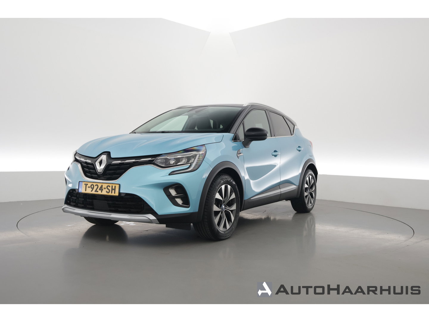 Renault Captur 1.6 E-Tech Plug-in Hybrid 160 Intens | Trekhaak | All Season | Camera | Stoelverw. | Bose Audio | NAV + CarPlay | Cruise Ctrl.