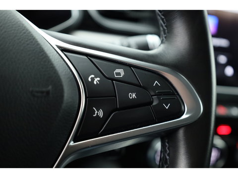 Renault Captur 1.6 E-Tech Plug-in Hybrid 160 Intens | Trekhaak | All Season | Camera | Stoelverw. | Bose Audio | NAV + CarPlay | Cruise Ctrl.