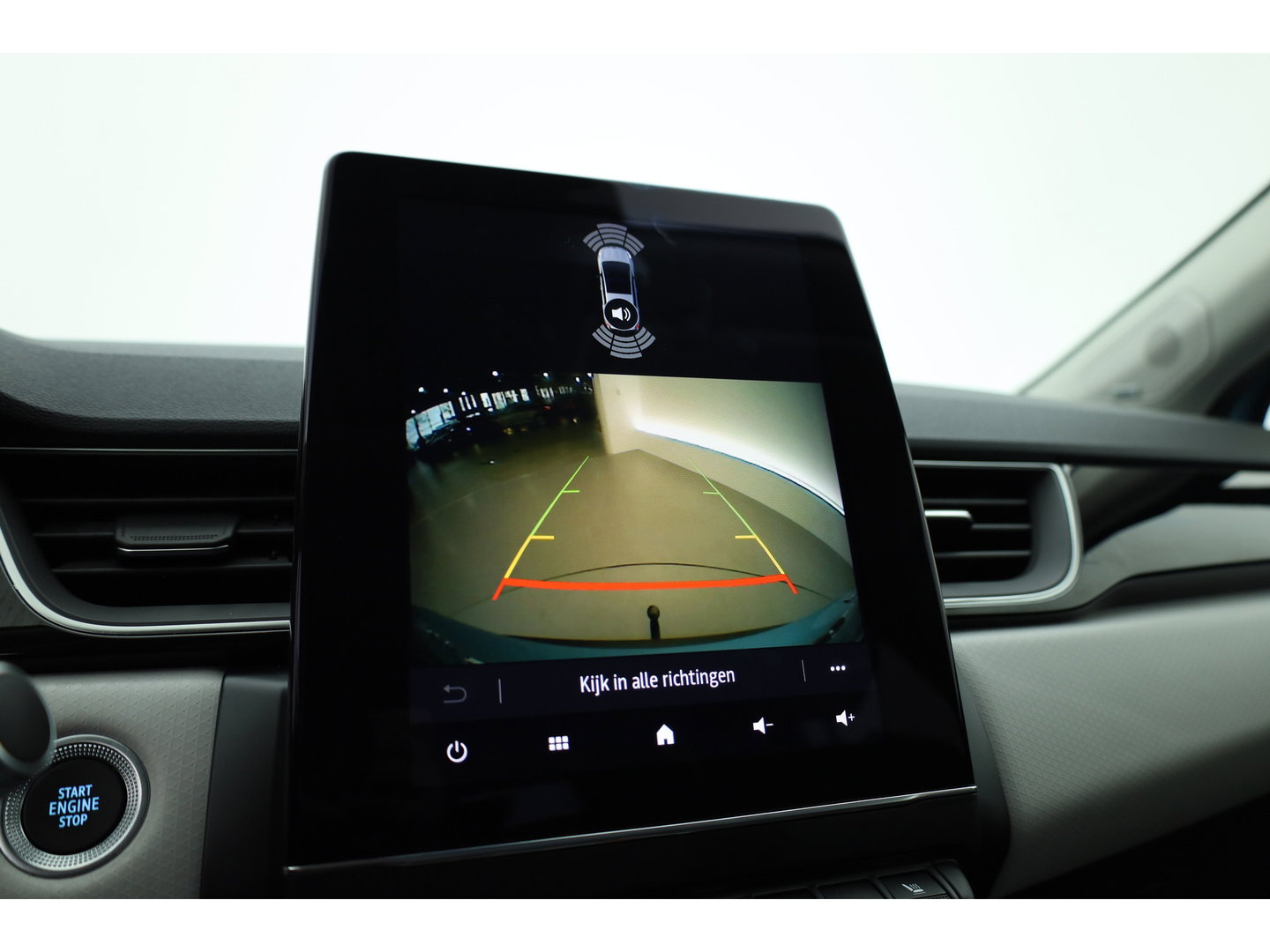 Renault Captur 1.6 E-Tech Plug-in Hybrid 160 Intens | Trekhaak | All Season | Camera | Stoelverw. | Bose Audio | NAV + CarPlay | Cruise Ctrl.