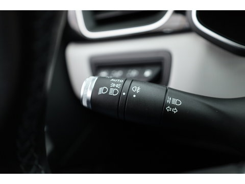 Renault Captur 1.6 E-Tech Plug-in Hybrid 160 Intens | Trekhaak | All Season | Camera | Stoelverw. | Bose Audio | NAV + CarPlay | Cruise Ctrl.