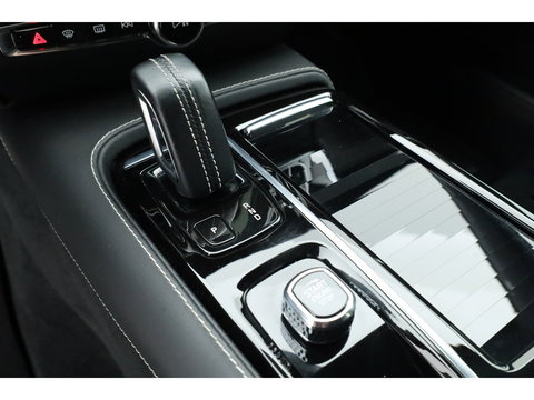 Volvo V60 2.0 T6 Recharge AWD R-Design | Trekhaak | SOH 99,1 | Mem stoelen | camera| Stoel & Stuur verw. |