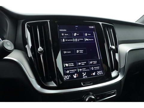 Volvo V60 2.0 T6 Recharge AWD R-Design | Trekhaak | SOH 99,1 | Mem stoelen | camera| Stoel & Stuur verw. |