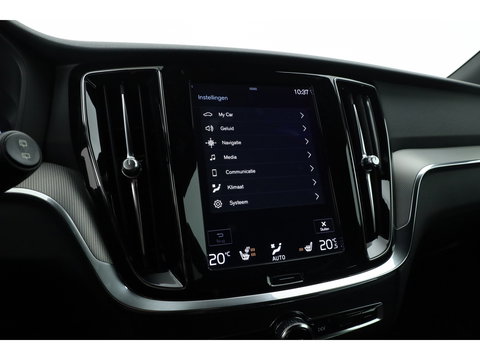 Volvo V60 2.0 T6 Recharge AWD R-Design | Trekhaak | SOH 99,1 | Mem stoelen | camera| Stoel & Stuur verw. |