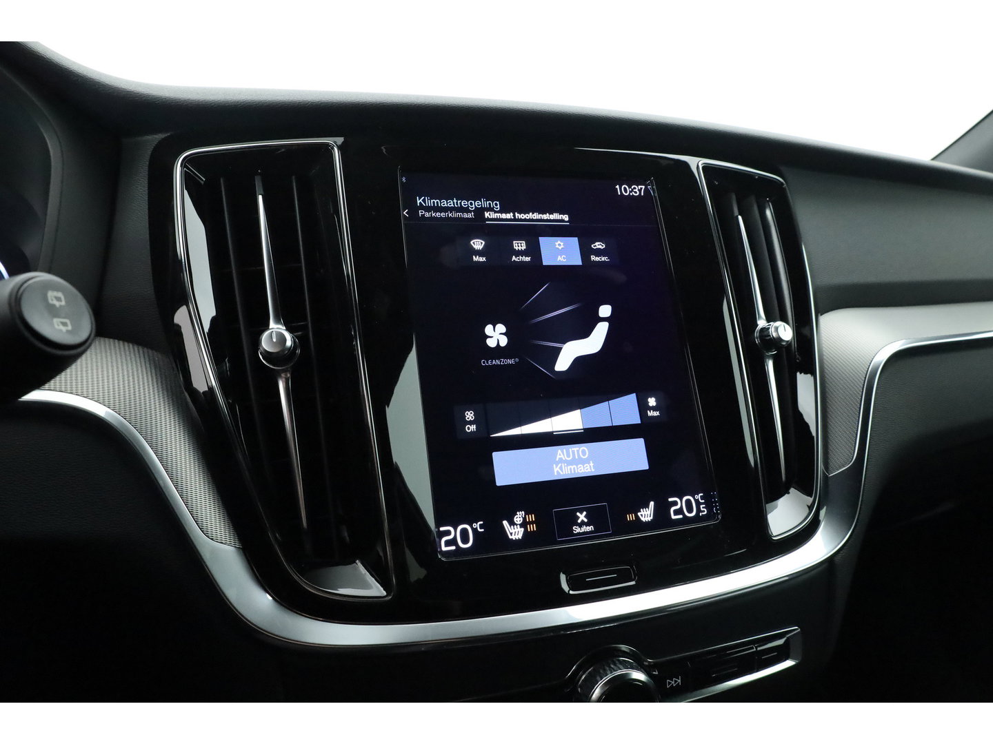 Volvo V60 2.0 T6 Recharge AWD R-Design | Trekhaak | SOH 99,1 | Mem stoelen | camera| Stoel & Stuur verw. |