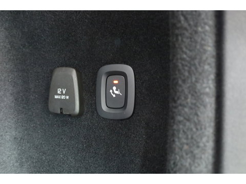 Volvo V60 2.0 T6 Recharge AWD R-Design | Trekhaak | SOH 99,1 | Mem stoelen | camera| Stoel & Stuur verw. |
