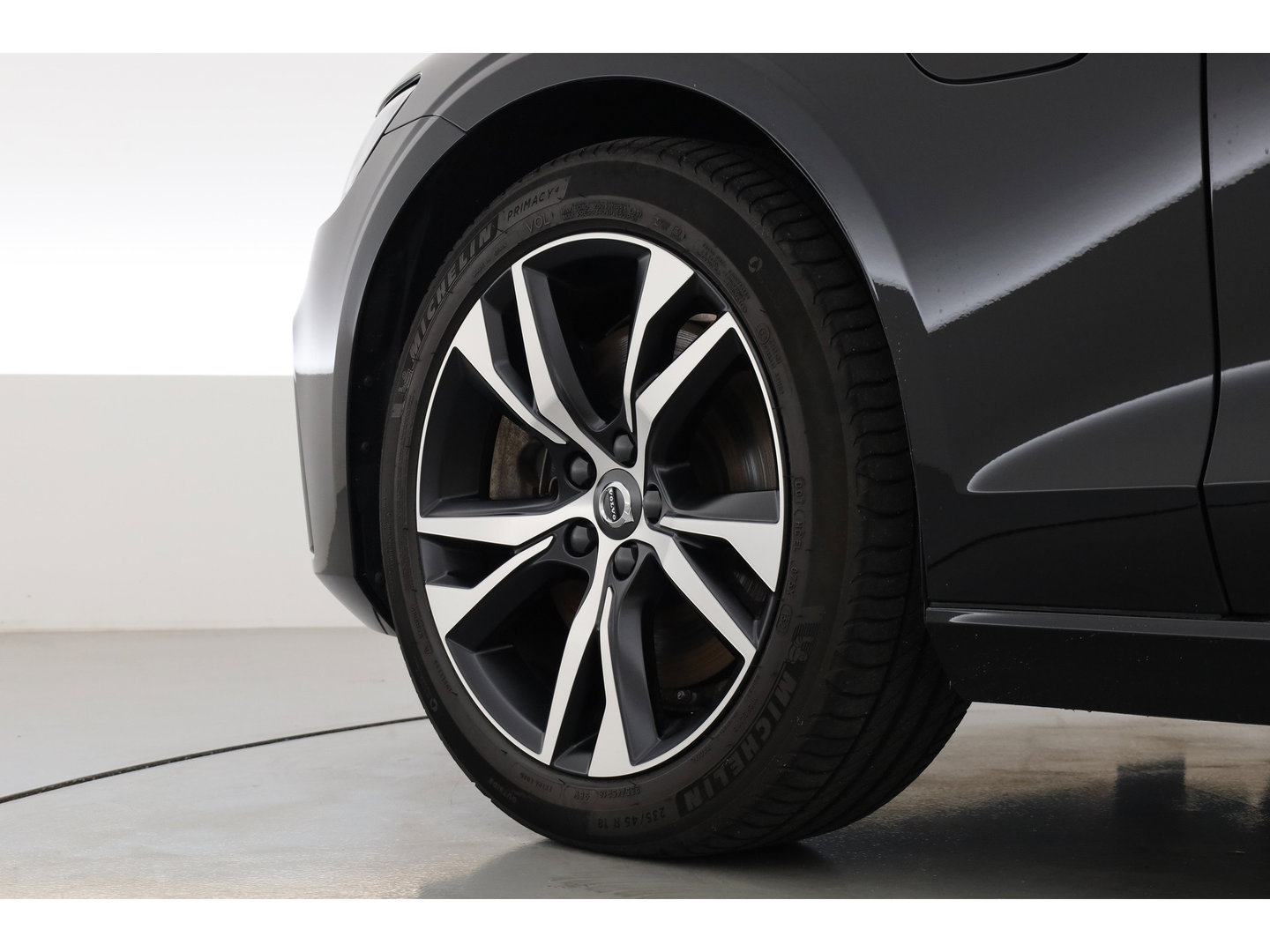 Volvo V60 2.0 T6 Recharge AWD R-Design | Trekhaak | SOH 99,1 | Mem stoelen | camera| Stoel & Stuur verw. |