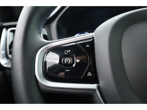 Volvo V60 2.0 T6 Recharge AWD R-Design | Trekhaak | SOH 99,1 | Mem stoelen | camera| Stoel & Stuur verw. |