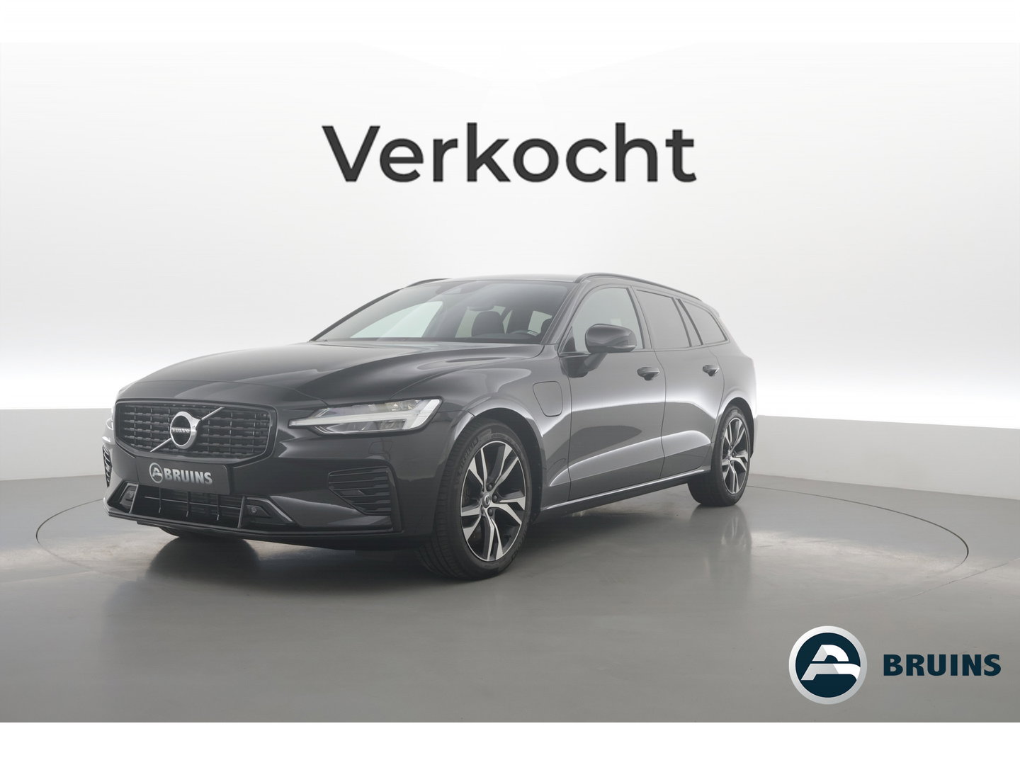 Volvo V60 2.0 T6 Recharge AWD R-Design | Trekhaak | SOH 99,1 | Mem stoelen | camera| Stoel & Stuur verw. |