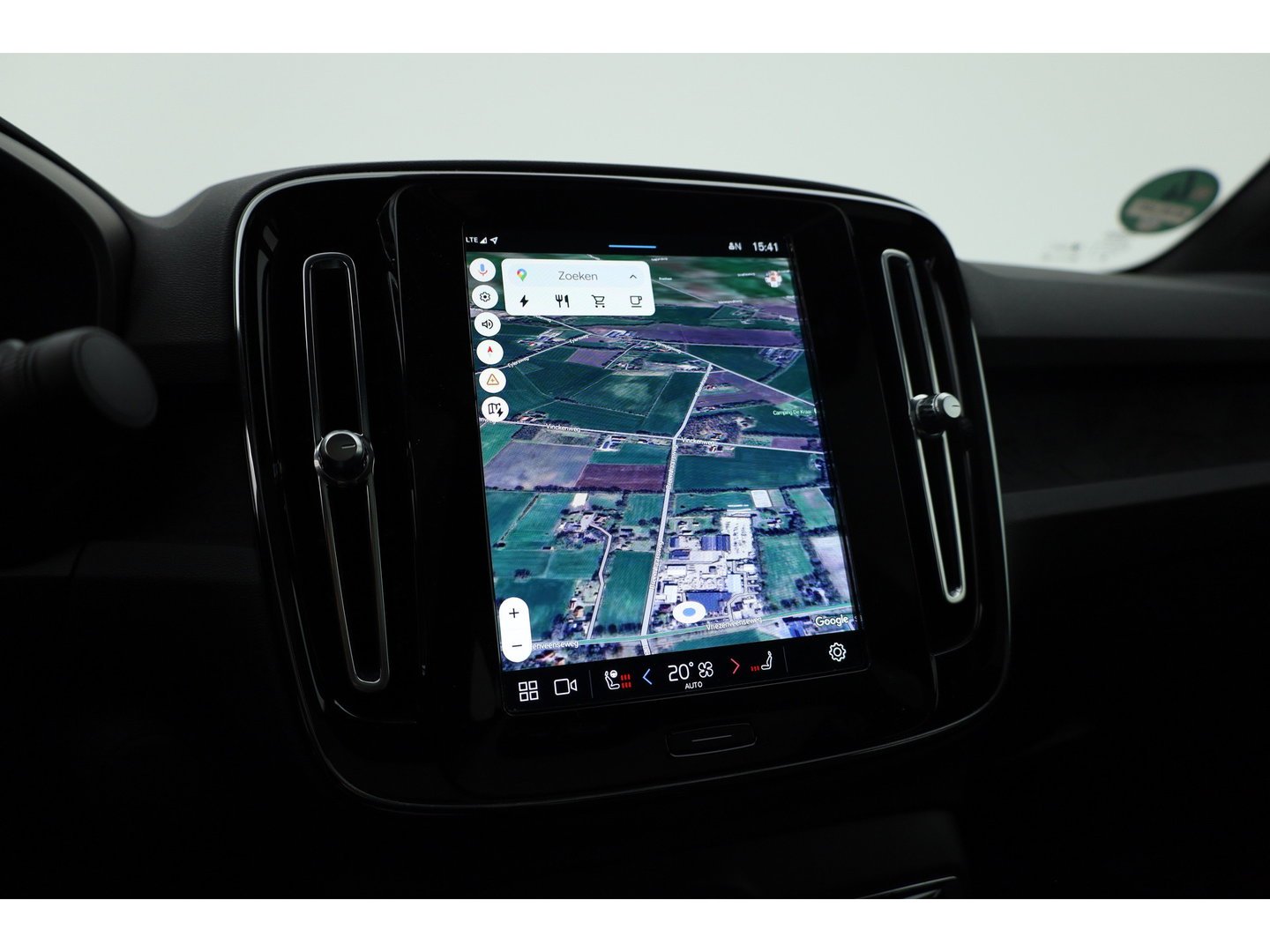 Volvo C40 Single Motor Core 69 kWh | 438 Km | Trekhaak | Google | Stoel + stuurverw. | Warmtepomp |