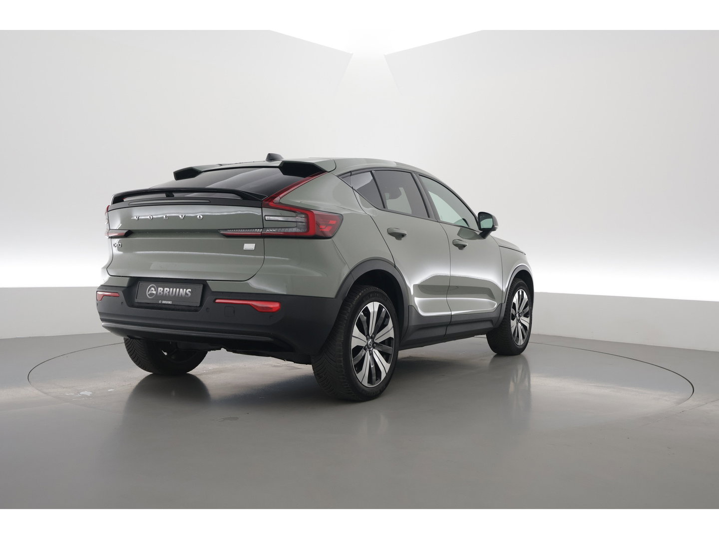 Volvo C40 Single Motor Core 69 kWh | 438 Km | Trekhaak | Google | Stoel + stuurverw. | Warmtepomp |