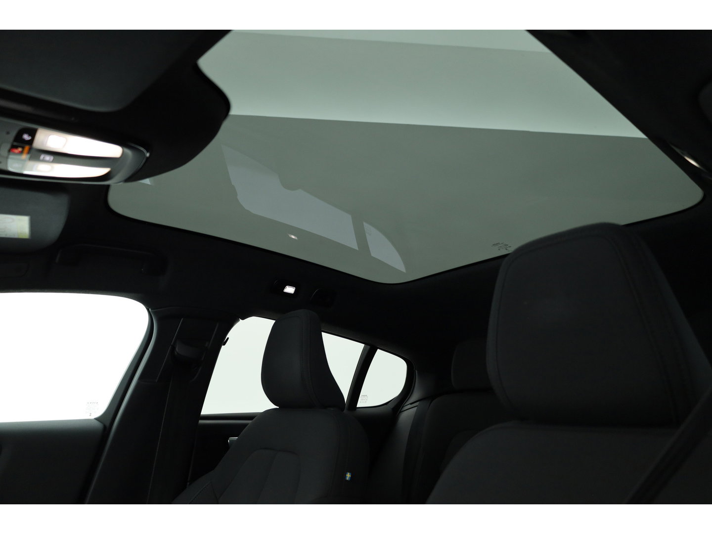 Volvo C40 Single Motor Core 69 kWh | 438 Km | Trekhaak | Google | Stoel + stuurverw. | Warmtepomp |