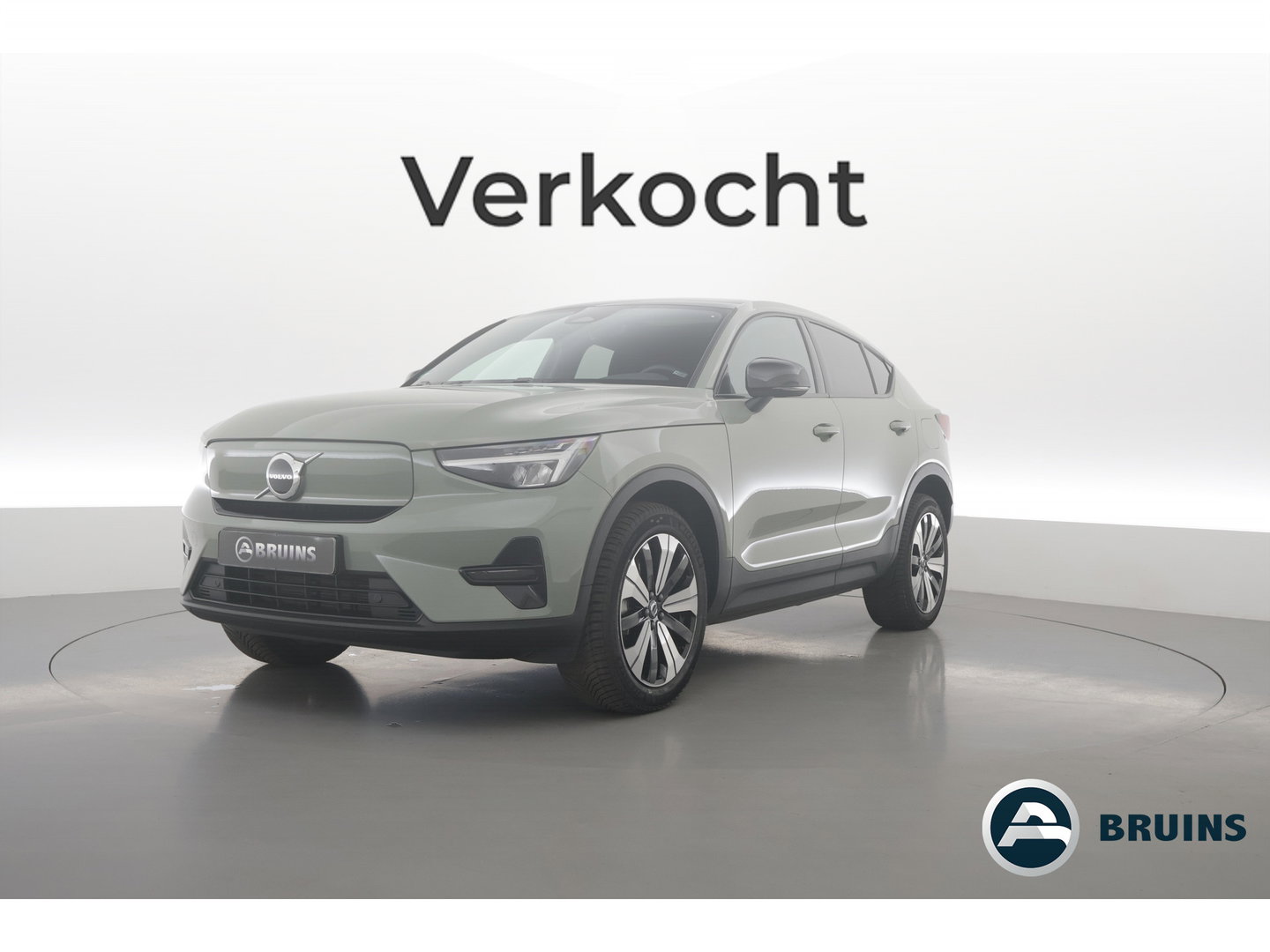 Volvo C40 Single Motor Core 69 kWh | 438 Km | Trekhaak | Google | Stoel + stuurverw. | Warmtepomp |