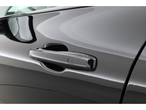 Volvo XC60 2.0 T6 Plug-in hybrid AWD Plus Dark | Trekhaak | Pano | Blis | ACC | 360 Camera | H&K Audio | Mem Stoelen |