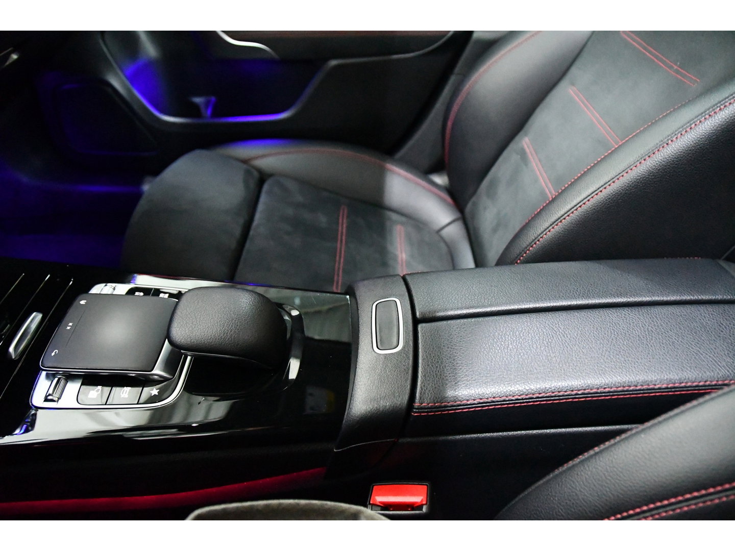 Mercedes-Benz A-Klasse A200 AMG Pano*Camera*Keyless