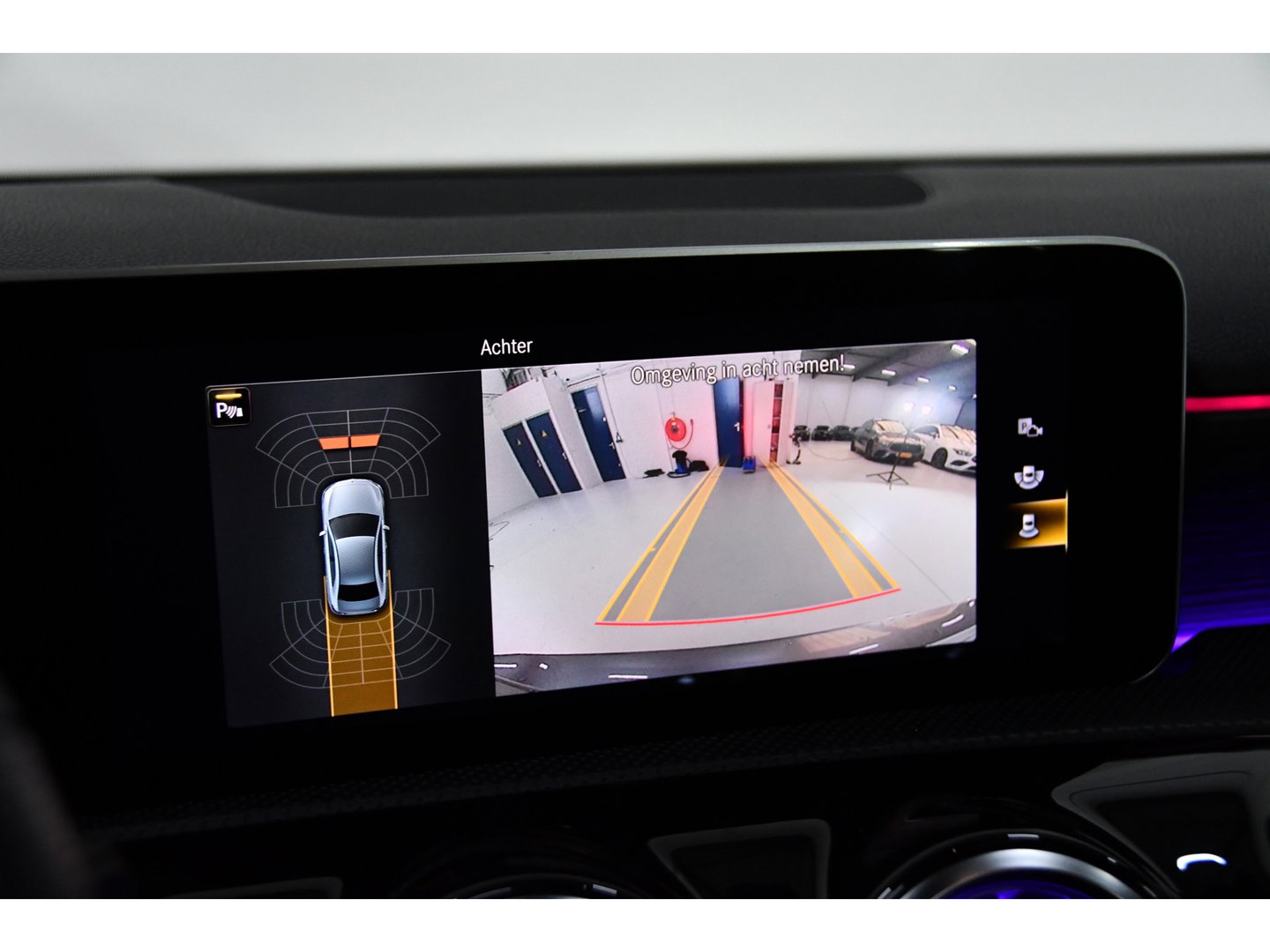 Mercedes-Benz A-Klasse A200 AMG Pano*Camera*Keyless