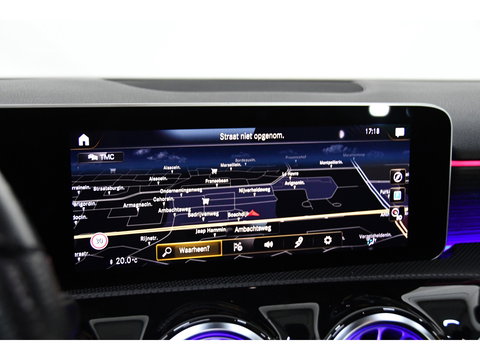 Mercedes-Benz A-Klasse A200 AMG Pano*Camera*Keyless