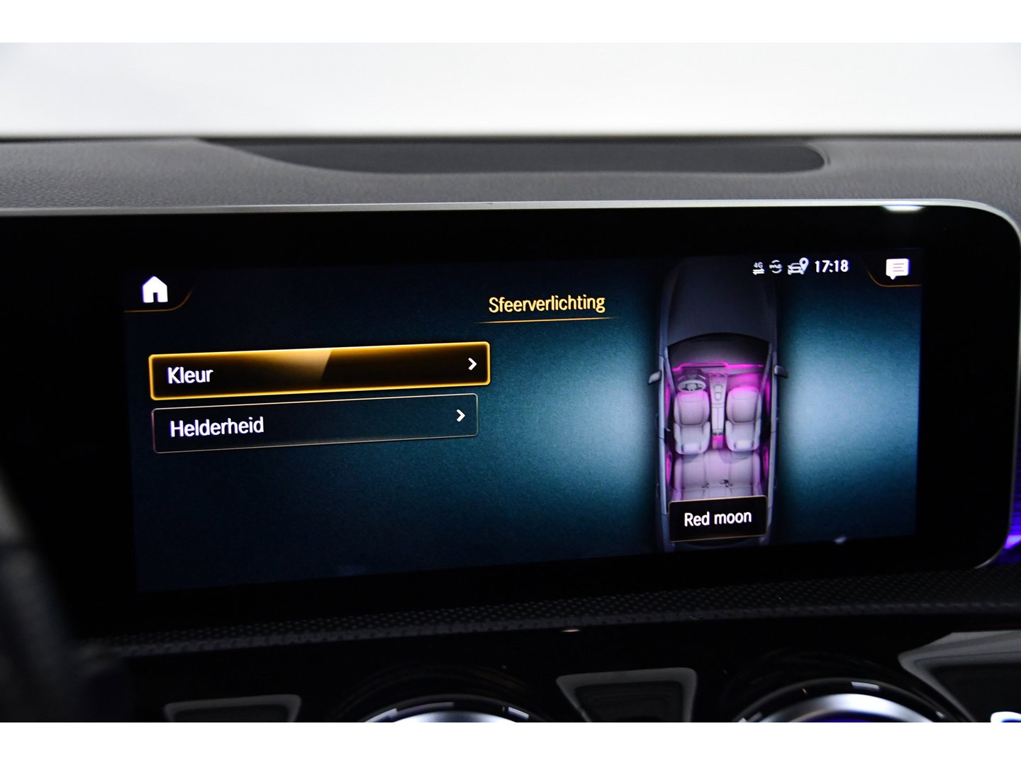 Mercedes-Benz A-Klasse A200 AMG Pano*Camera*Keyless