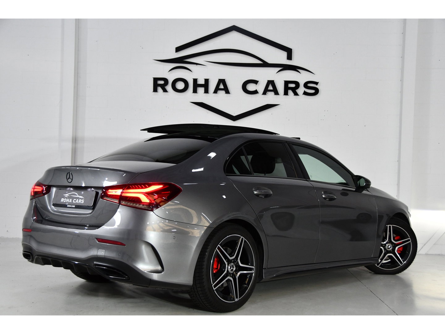 Mercedes-Benz A-Klasse A200 AMG Pano*Camera*Keyless