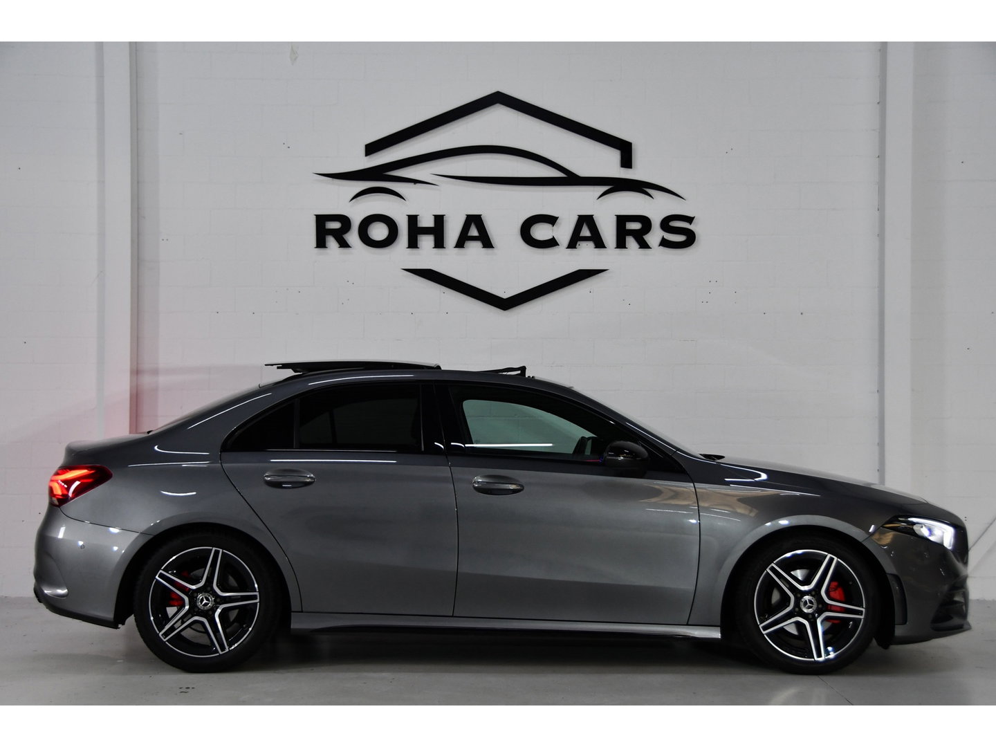 Mercedes-Benz A-Klasse A200 AMG Pano*Camera*Keyless