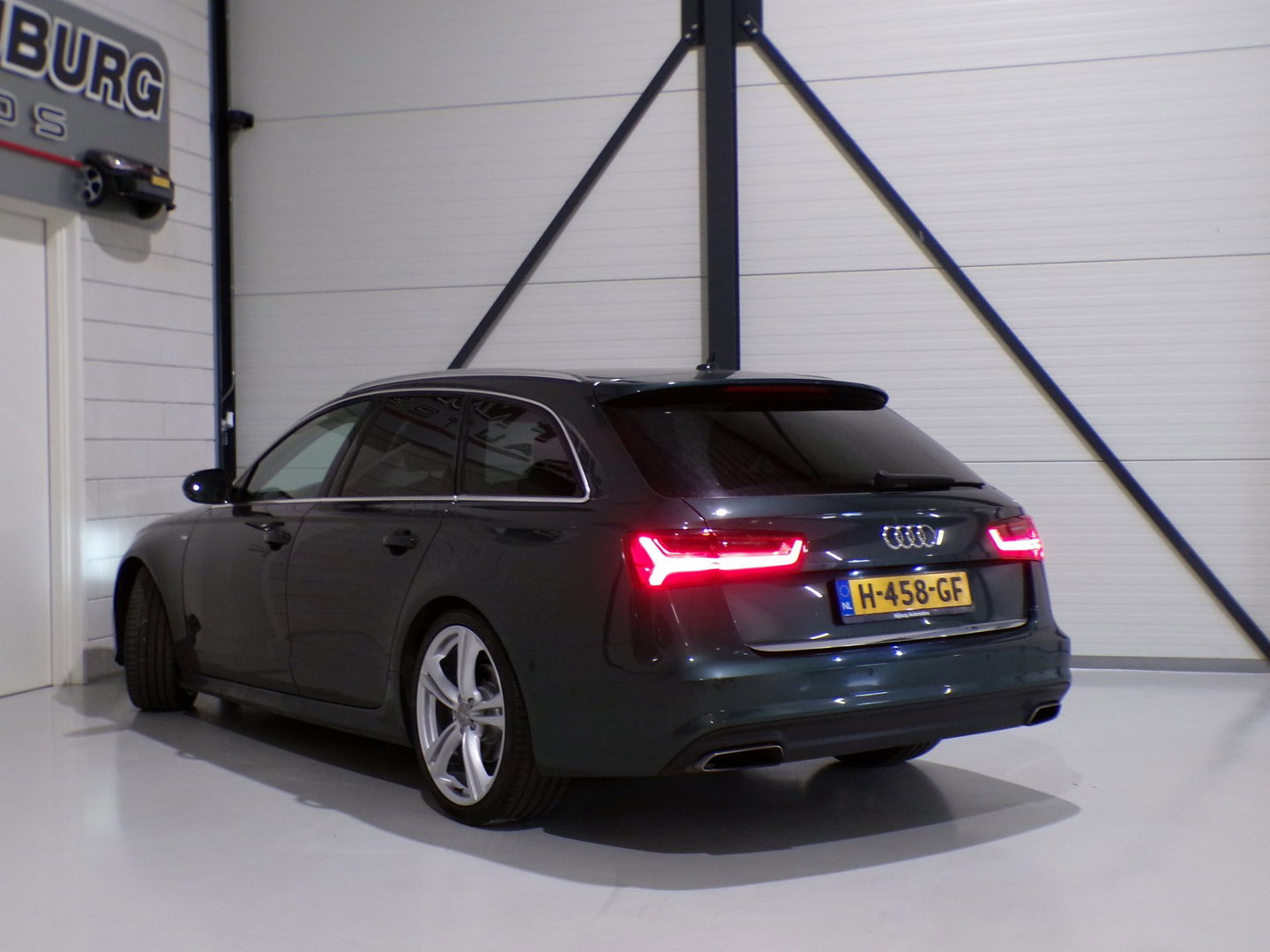 Audi A6 Avant 1.8 TFSI ultra Premium Edition S-Line "Automaat" Matrix-LED Trekhaak Leer Stoelverwarming 20"Velgen Dode-hoek