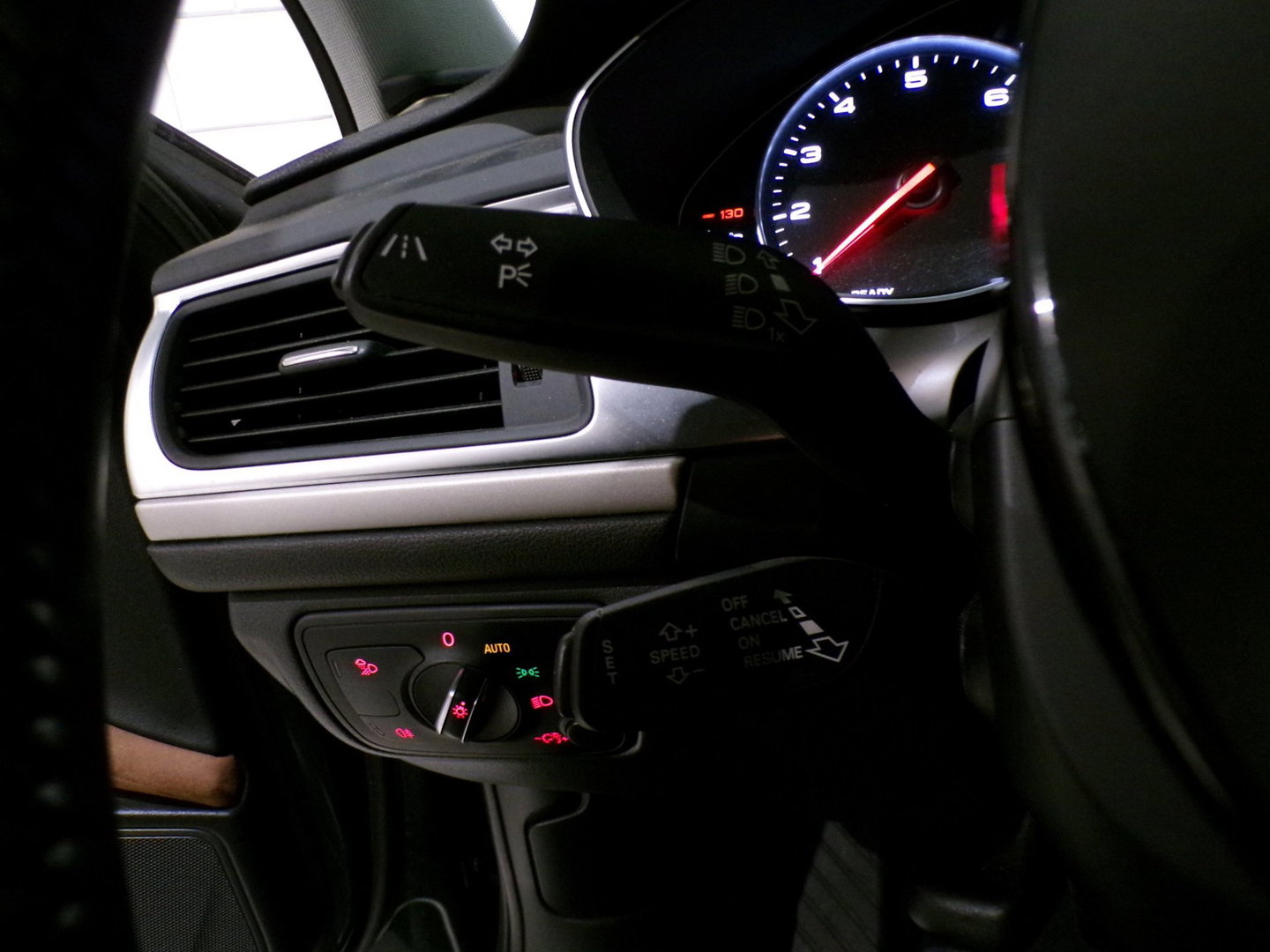 Audi A6 Avant 1.8 TFSI ultra Premium Edition S-Line "Automaat" Matrix-LED Trekhaak Leer Stoelverwarming 20"Velgen Dode-hoek