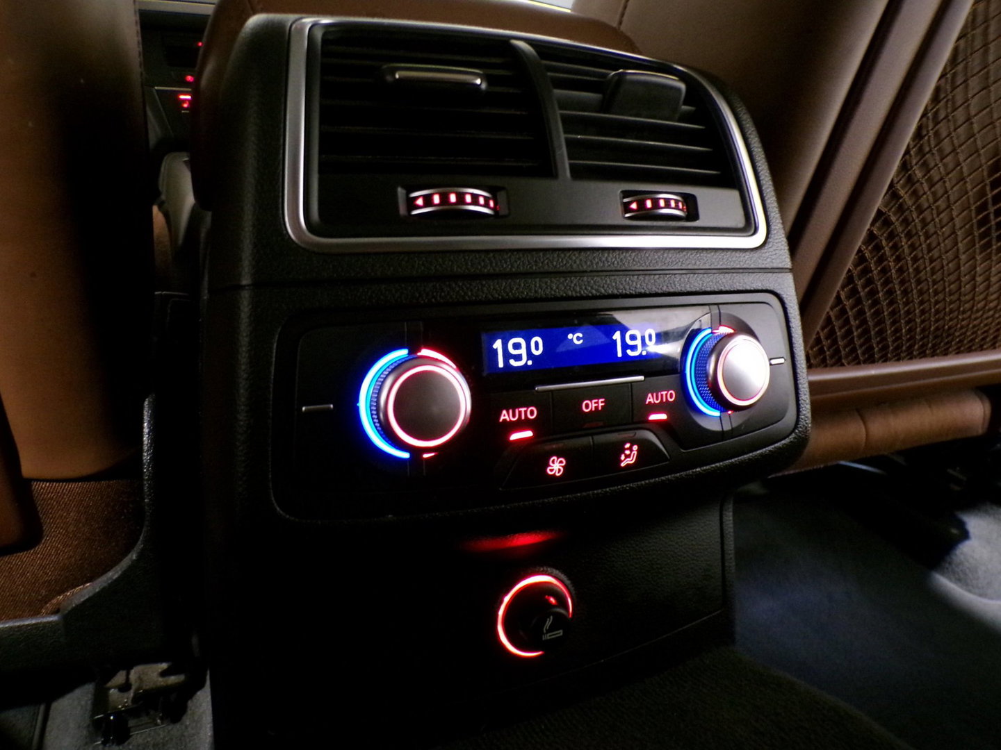 Audi A6 Avant 1.8 TFSI ultra Premium Edition S-Line "Automaat" Matrix-LED Trekhaak Leer Stoelverwarming 20"Velgen Dode-hoek