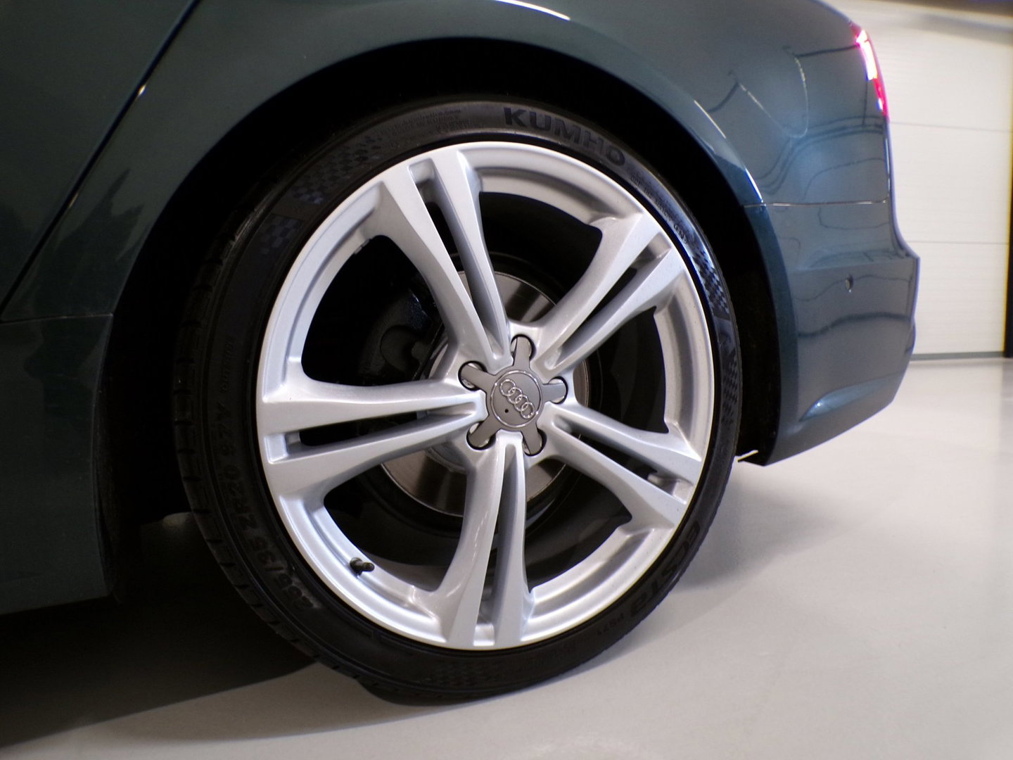 Audi A6 Avant 1.8 TFSI ultra Premium Edition S-Line "Automaat" Matrix-LED Trekhaak Leer Stoelverwarming 20"Velgen Dode-hoek