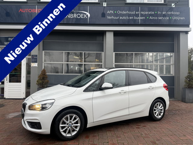 BMW 2 Serie - Active Tourer 218i Luxury Automaat,16inch,Schuifdak,Clima,Navi,Cruise,Trekhaak Hoge Zit Dealer onderhouden 140pk