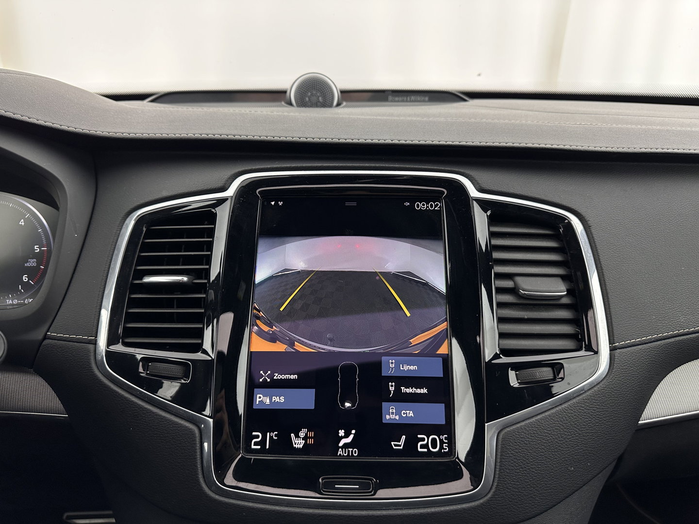 Volvo XC90 2.0 B5 AWD Inscription Intro Edition R-Design [ 7-Pers. ] Aut. *PANO | LEATHER-ALCANTARA | FULL-LED | MEMORY-PACK | BOWERS&WILKINS | BLINDSPOT | KEYLESS | DIGI-COCKPIT | NAVI-FULLMAP | PRIVACY-GLASS | HEATED-SPORTSEATS | 20''ALU | TOWBAR*