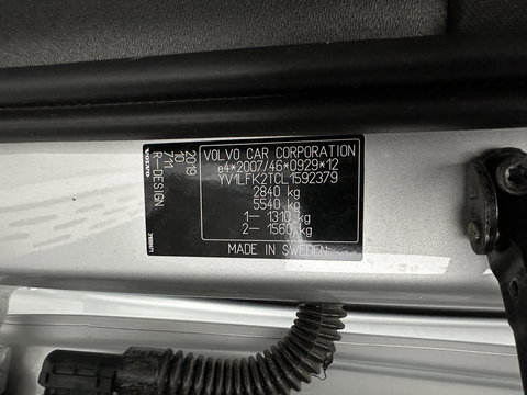 Volvo XC90 2.0 B5 AWD Inscription Intro Edition R-Design [ 7-Pers. ] Aut. *PANO | LEATHER-ALCANTARA | FULL-LED | MEMORY-PACK | BOWERS&WILKINS | BLINDSPOT | KEYLESS | DIGI-COCKPIT | NAVI-FULLMAP | PRIVACY-GLASS | HEATED-SPORTSEATS | 20''ALU | TOWBAR*