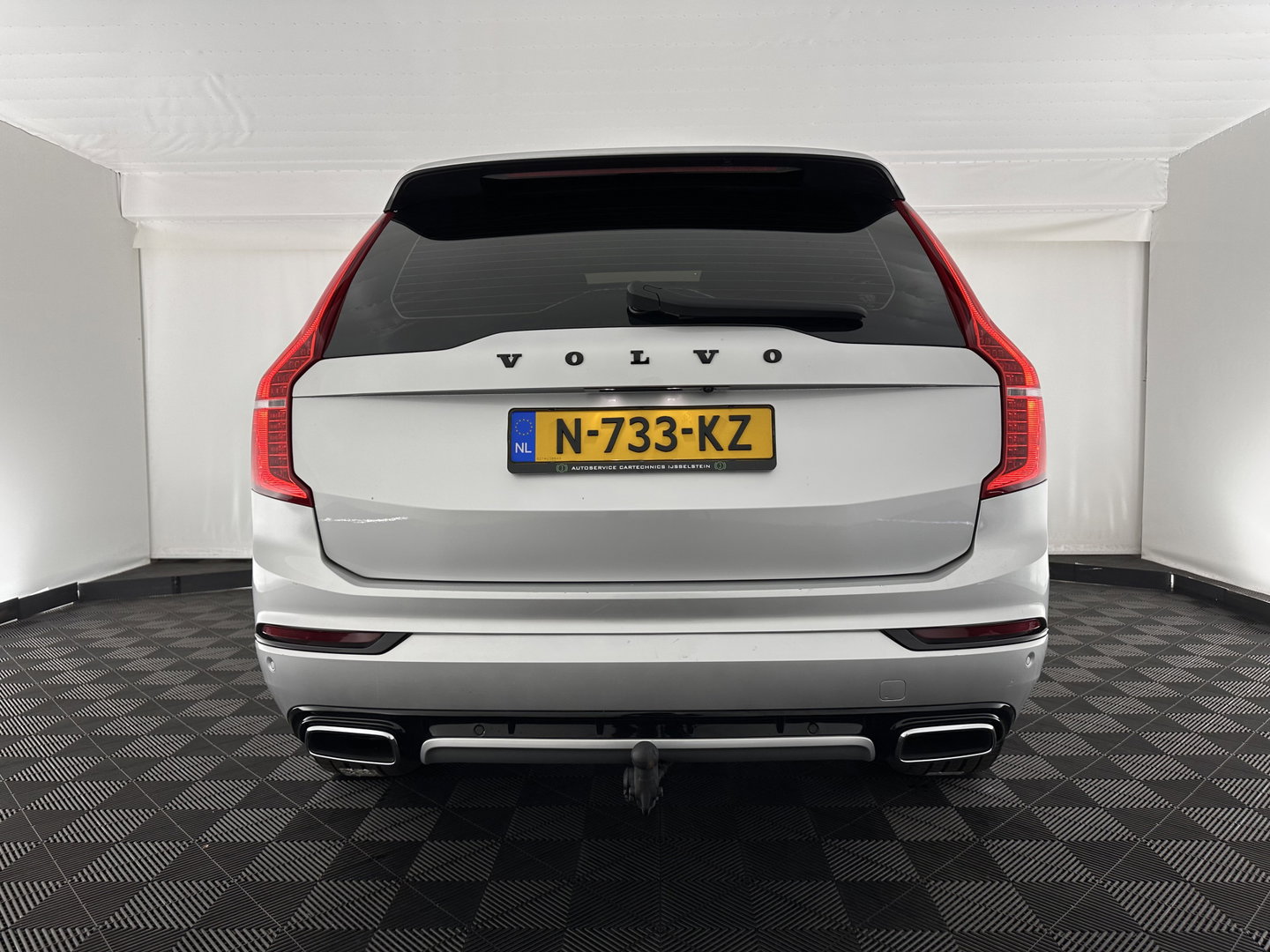 Volvo XC90 2.0 B5 AWD Inscription Intro Edition R-Design [ 7-Pers. ] Aut. *PANO | LEATHER-ALCANTARA | FULL-LED | MEMORY-PACK | BOWERS&WILKINS | BLINDSPOT | KEYLESS | DIGI-COCKPIT | NAVI-FULLMAP | PRIVACY-GLASS | HEATED-SPORTSEATS | 20''ALU | TOWBAR*