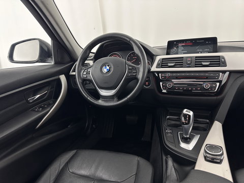 BMW 3 Serie Touring 320d EDE Corporate Lease Essential Aut. *PANO | FULL-LEATHER | FULL-LED | NAVI-FULLMAP | HEATED-COMFORTSEATS | HIFI-SOUND | ECC | PDC | CRUISE | 16''ALU*