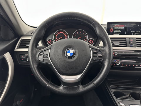 BMW 3 Serie Touring 320d EDE Corporate Lease Essential Aut. *PANO | FULL-LEATHER | FULL-LED | NAVI-FULLMAP | HEATED-COMFORTSEATS | HIFI-SOUND | ECC | PDC | CRUISE | 16''ALU*