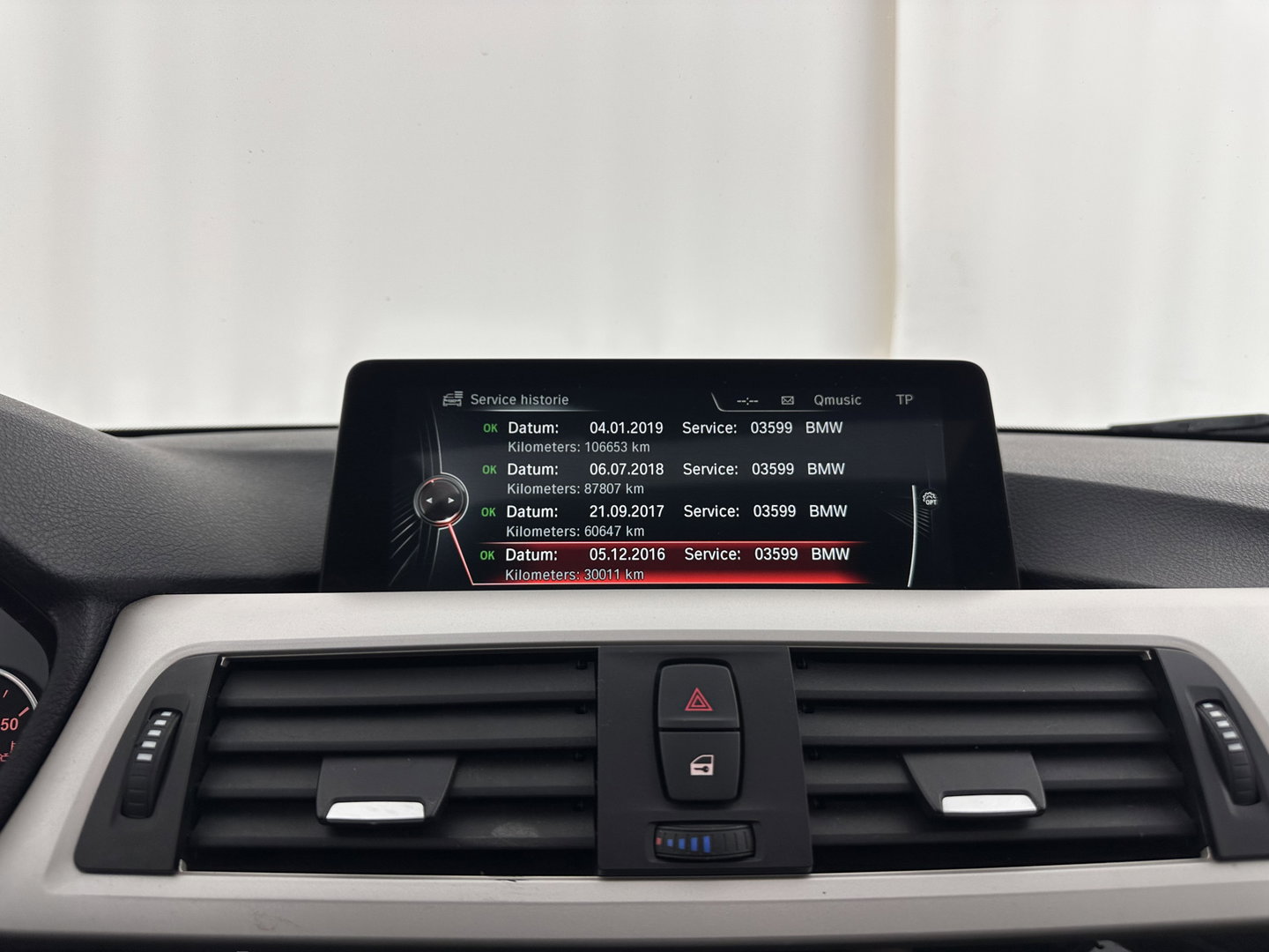 BMW 3 Serie Touring 320d EDE Corporate Lease Essential Aut. *PANO | FULL-LEATHER | FULL-LED | NAVI-FULLMAP | HEATED-COMFORTSEATS | HIFI-SOUND | ECC | PDC | CRUISE | 16''ALU*