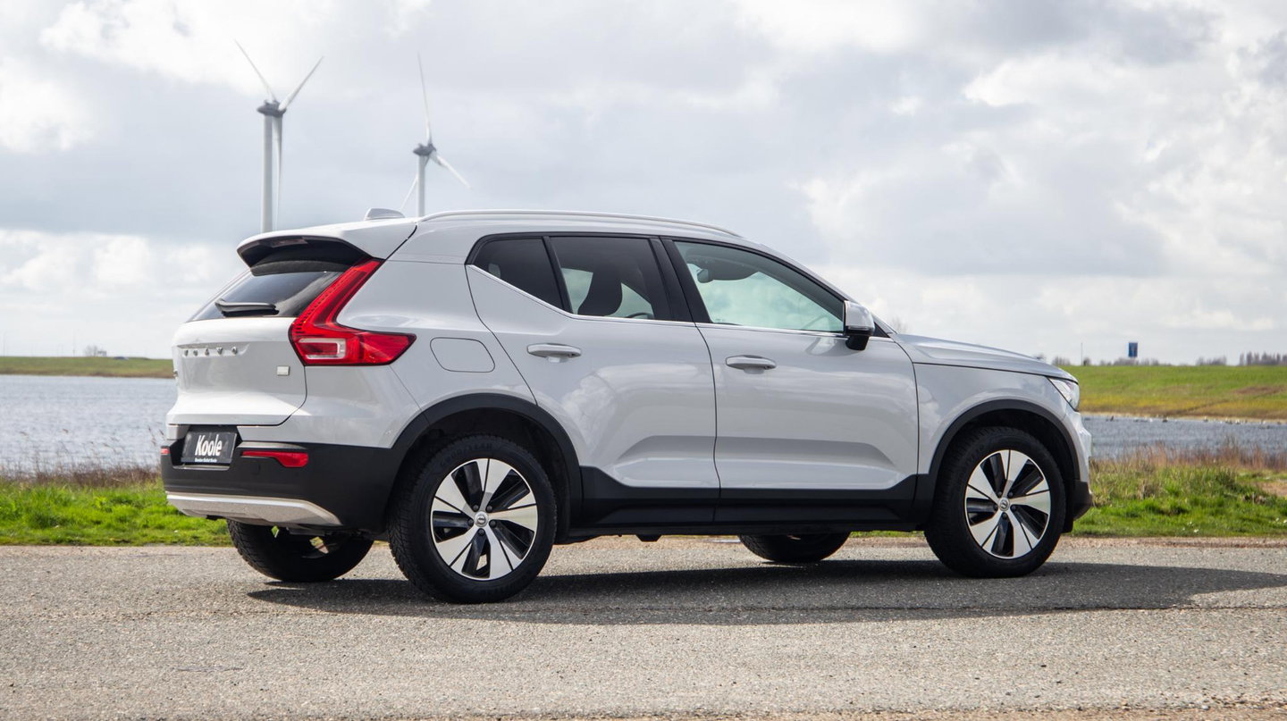 Volvo XC40 1.5 T4 Recharge Inscription AUTOMAAT / PLUG IN HYBRID / NAVI / STOELVERWARMING / CAMERA