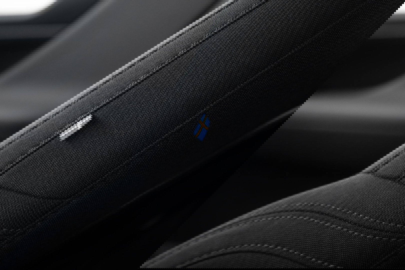 Volvo XC40 1.5 T4 Recharge Inscription AUTOMAAT / PLUG IN HYBRID / NAVI / STOELVERWARMING / CAMERA