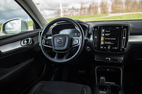 Volvo XC40 1.5 T4 Recharge Inscription AUTOMAAT / PLUG IN HYBRID / NAVI / STOELVERWARMING / CAMERA