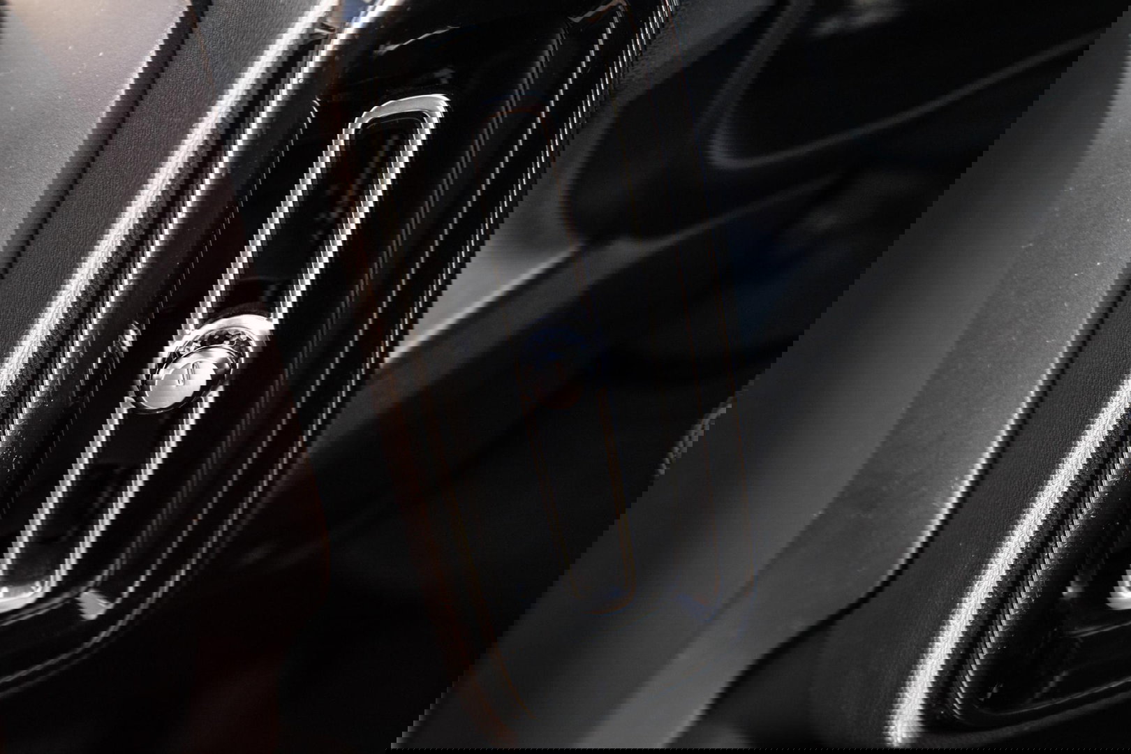 Volvo XC40 1.5 T4 Recharge Inscription AUTOMAAT / PLUG IN HYBRID / NAVI / STOELVERWARMING / CAMERA