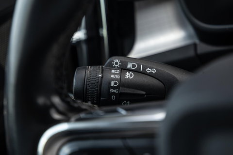 Volvo XC40 1.5 T4 Recharge Inscription AUTOMAAT / PLUG IN HYBRID / NAVI / STOELVERWARMING / CAMERA