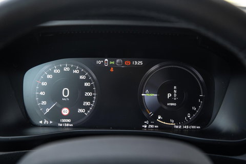 Volvo XC40 1.5 T4 Recharge Inscription AUTOMAAT / PLUG IN HYBRID / NAVI / STOELVERWARMING / CAMERA