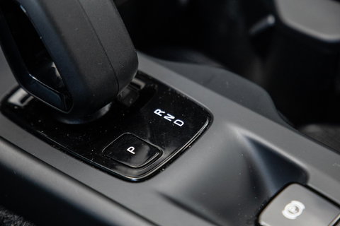 Volvo XC40 1.5 T4 Recharge Inscription AUTOMAAT / PLUG IN HYBRID / NAVI / STOELVERWARMING / CAMERA